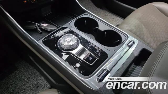 Kia Carnival 2024 thumb 9