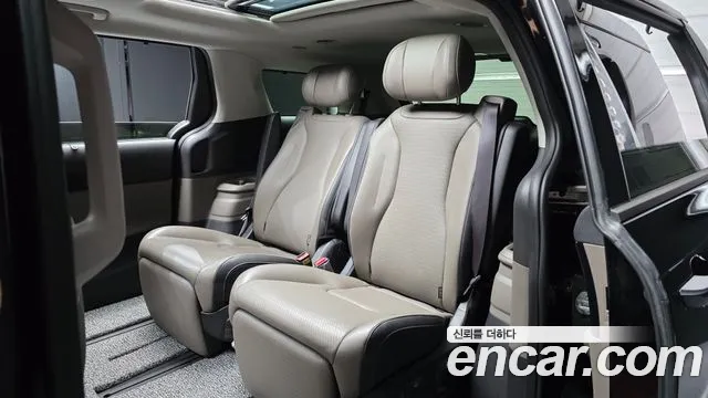 Kia Carnival 2024 thumb 12