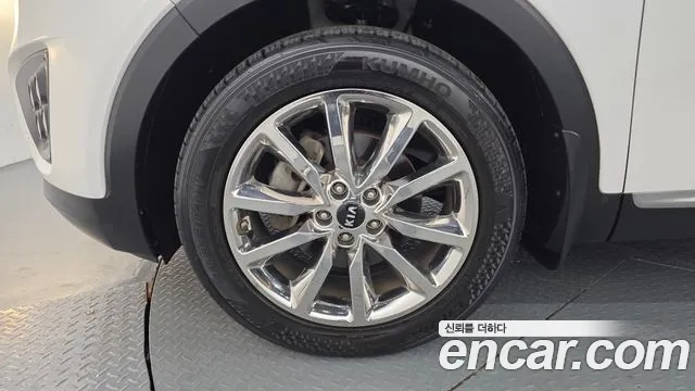 Kia Sorento 2017 thumb 5