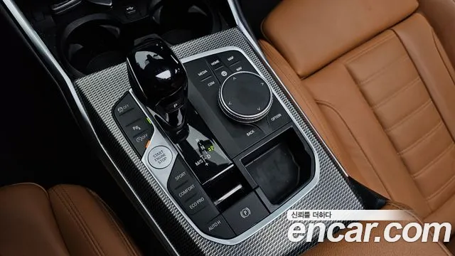 BMW 3-Series 2019 thumb 9
