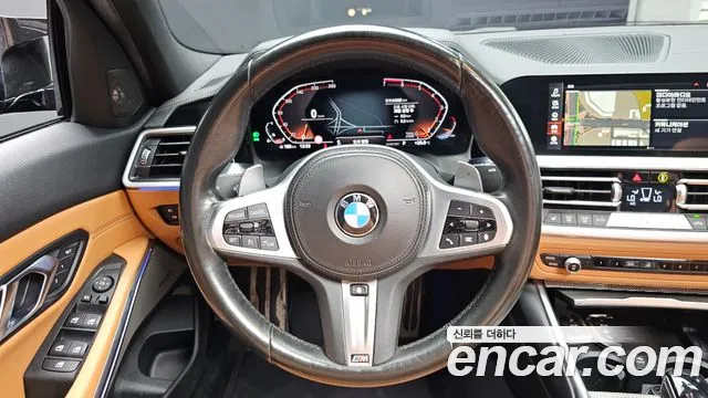 BMW 3-Series 2019 thumb 12