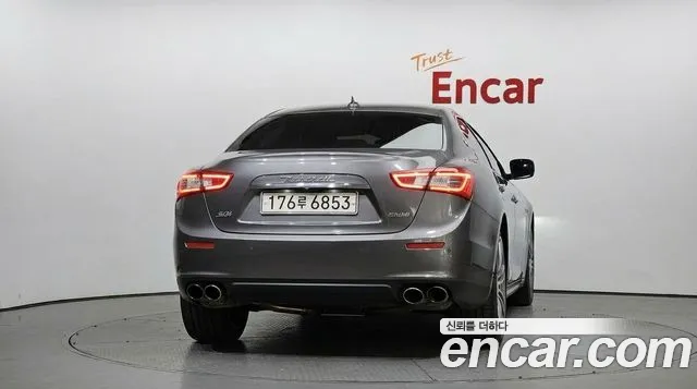 Maserati Ghibli 2015 thumb 4