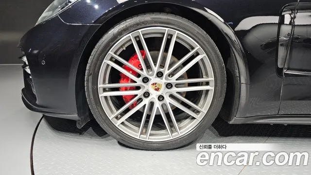 Porsche Panamera 2020 thumb 4