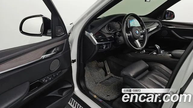 BMW X5 2017 thumb 10