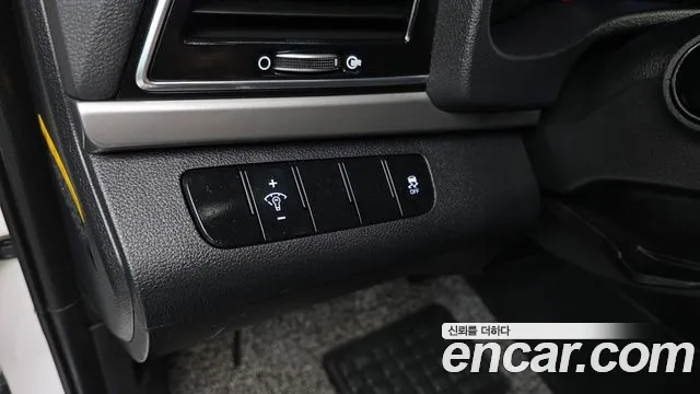 Hyundai Avante 2016 thumb 12