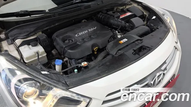 Hyundai i40 2013 thumb 6