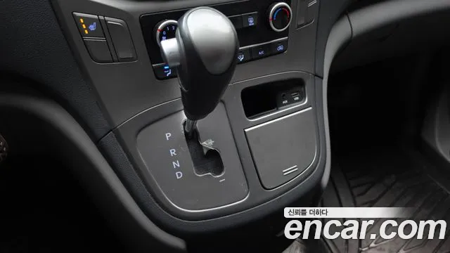 Hyundai Starex 2019 thumb 9