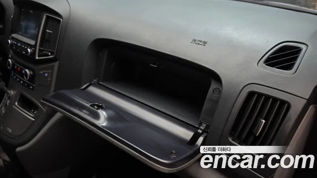 Hyundai Starex 2019 thumb 11