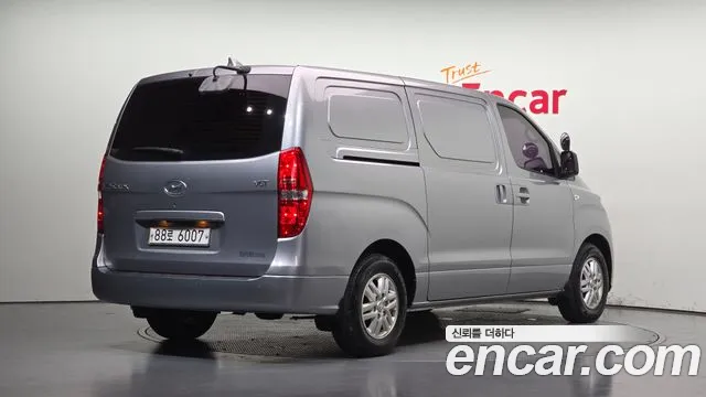 Hyundai Starex 2018 thumb 2