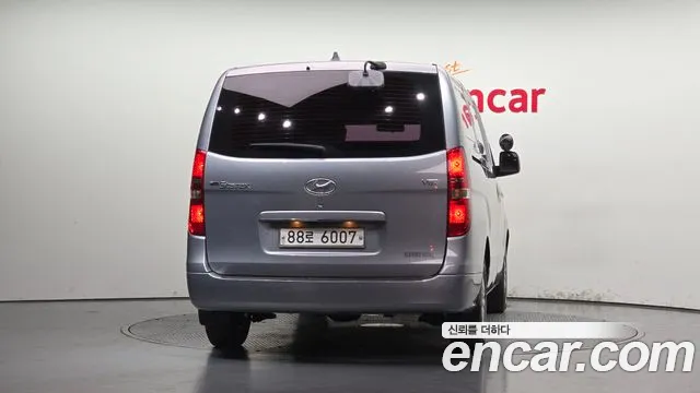 Hyundai Starex 2018 thumb 4