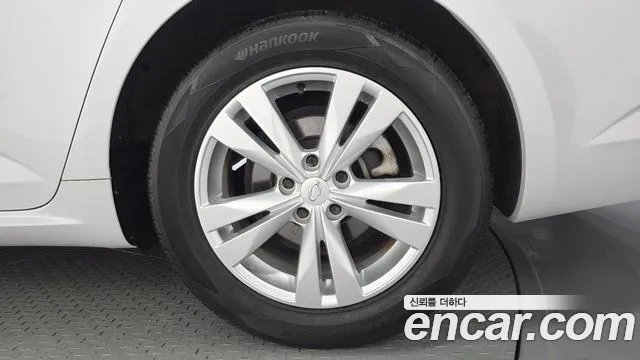 Renault-KoreaSamsung Megane 2016 thumb 5