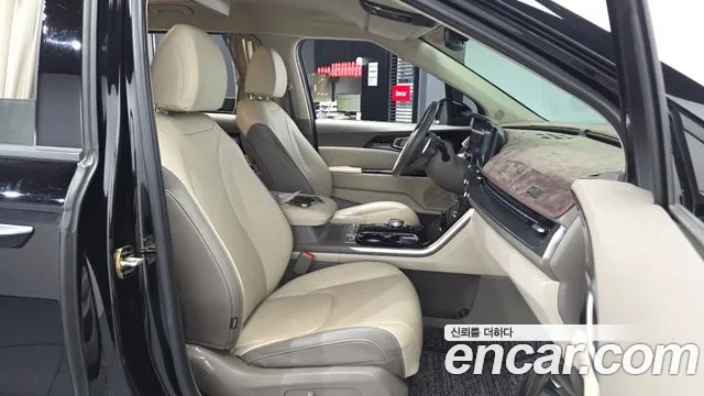 Kia Carnival 2022 thumb 10