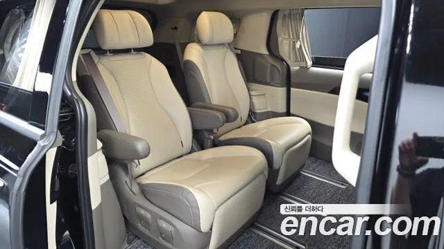 Kia Carnival 2022 thumb 11