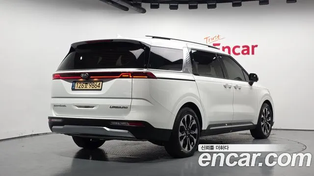 Kia Carnival 2021 thumb 2