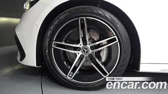 Mercedes-Benz E-Класс 2024 thumb 5