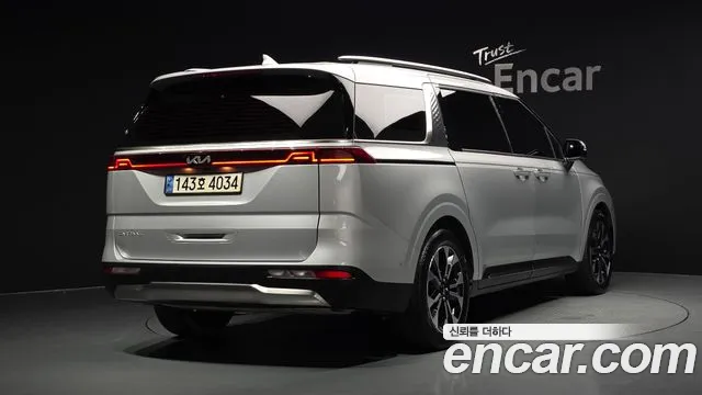 Kia Carnival 2022 thumb 2
