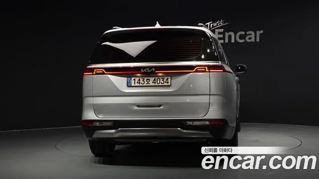 Kia Carnival 2022 thumb 4