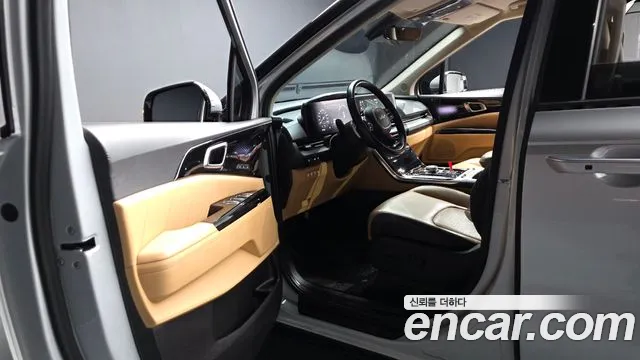 Kia Carnival 2022 thumb 10