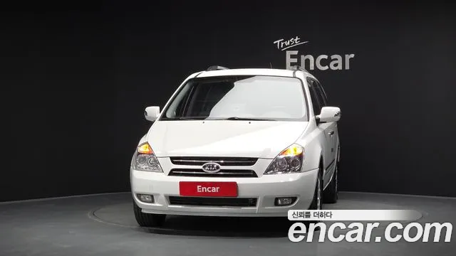 Kia Carnival 2012 thumb 3