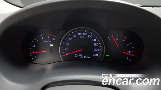 Kia Carnival 2012 thumb 8
