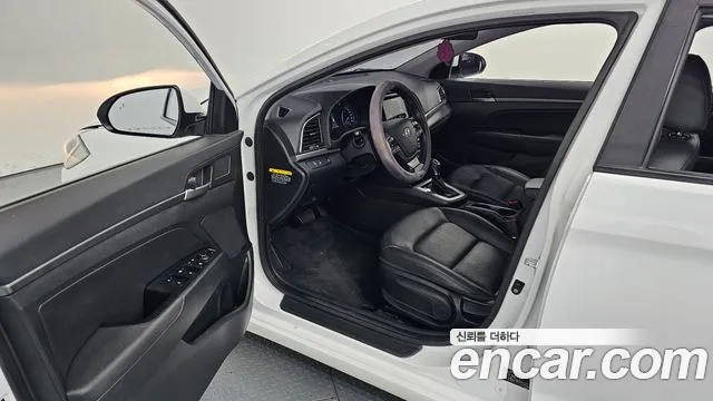 Hyundai Avante 2018 thumb 9
