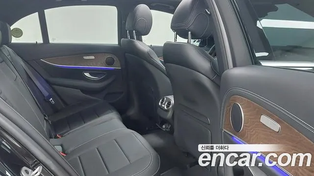 Mercedes-Benz E-Класс 2023 thumb 10