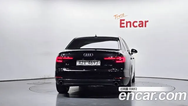 Audi A4 2016 thumb 3