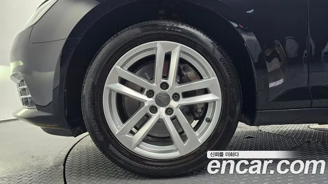 Audi A4 2016 thumb 4