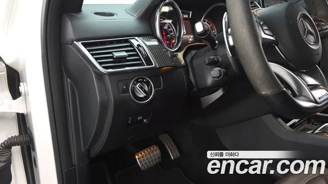 Mercedes-Benz GLE 2019 thumb 12
