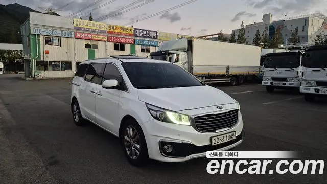 Kia Carnival 2017 thumb 3