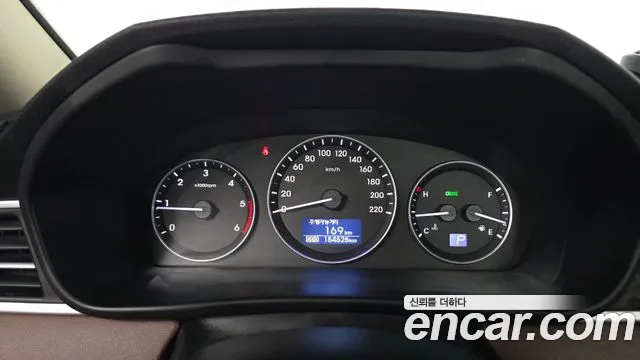 Hyundai Starex 2019 thumb 8