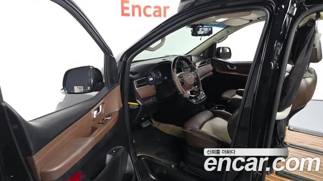 Hyundai Starex 2019 thumb 10