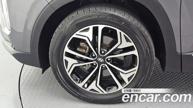 Hyundai Santa Fe 2018 thumb 5
