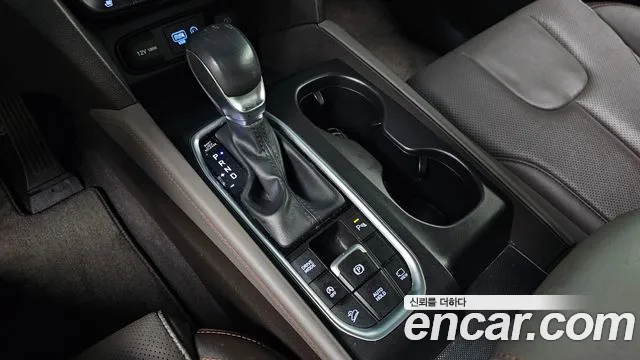 Hyundai Santa Fe 2018 thumb 9