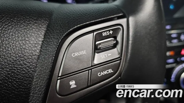 Hyundai Santa Fe 2017 thumb 12