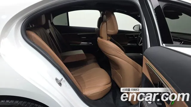 Mercedes-Benz E-Класс 2024 thumb 12