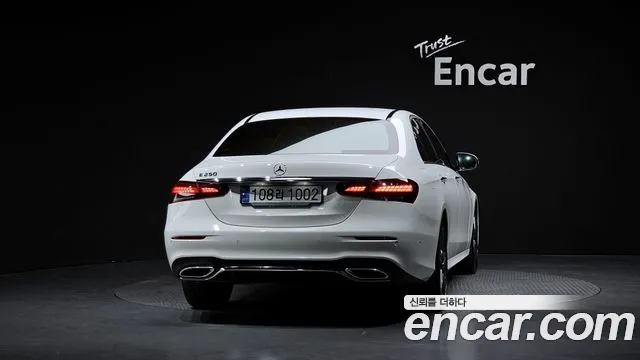 Mercedes-Benz E-Класс 2023 thumb 3