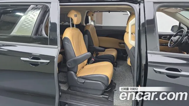 Kia Carnival 2022 thumb 11