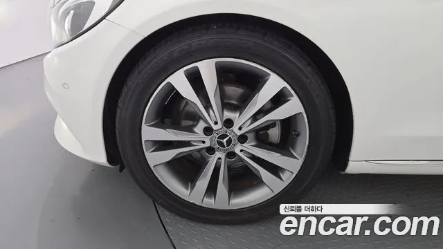 Mercedes-Benz C-Класс 2018 thumb 5