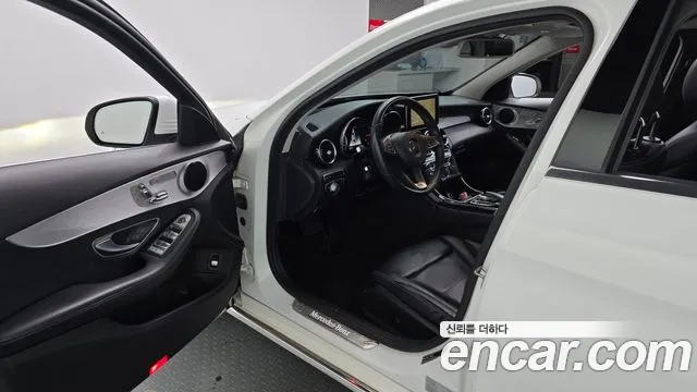 Mercedes-Benz C-Класс 2018 thumb 10