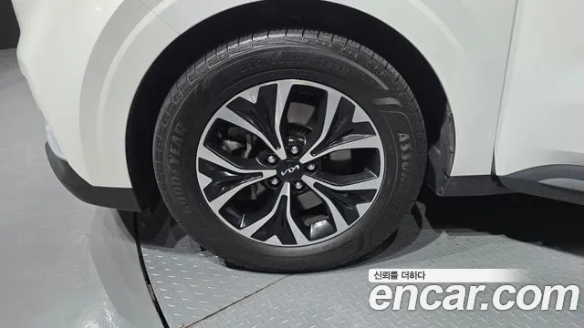 Kia Carnival 2023 thumb 5