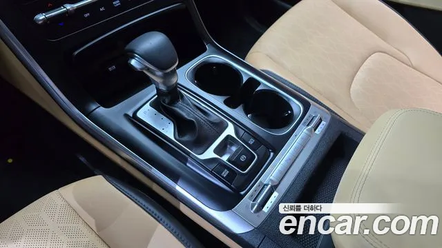Kia Carnival 2023 thumb 9