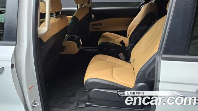 Kia Carnival 2023 thumb 12