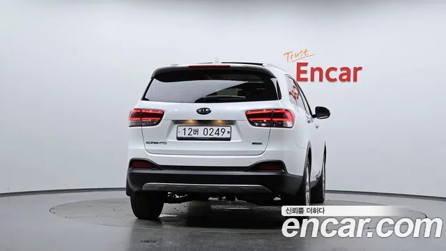 Kia Sorento 2015 thumb 4