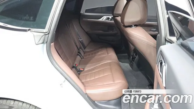 BMW 4-Series 2026 thumb 12