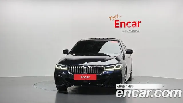 BMW 5-Series 2021 thumb 2
