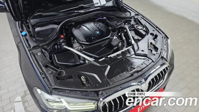 BMW 5-Series 2021 thumb 5