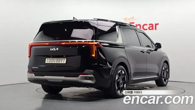 Kia Carnival 2024 thumb 2