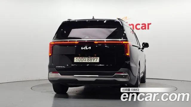 Kia Carnival 2024 thumb 4