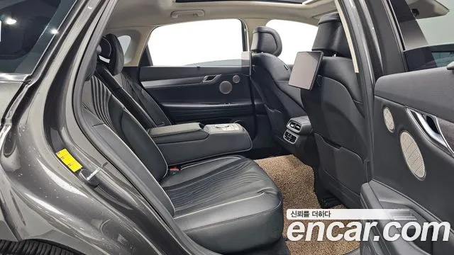 Genesis G80 2022 thumb 12